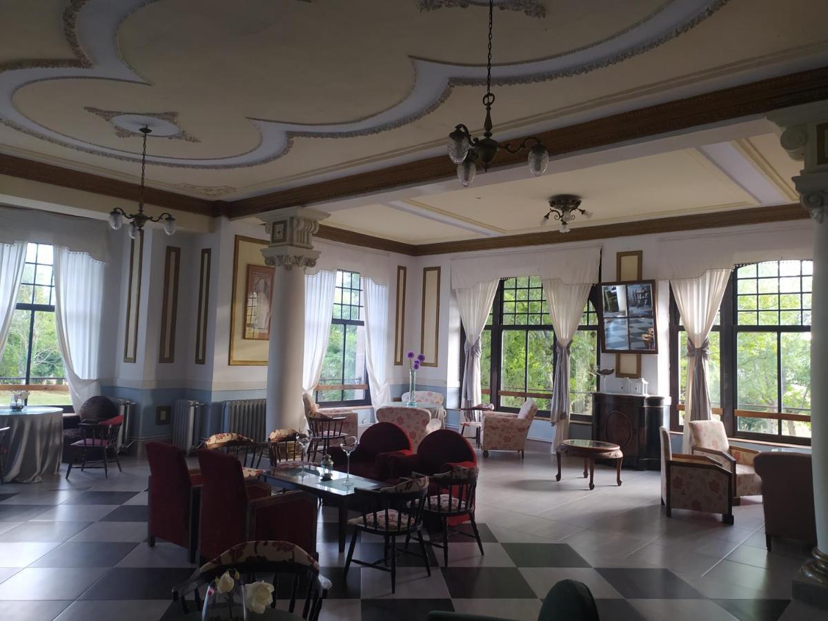 Balneario De Corconte Hotell Cabanas de Virtus Exteriör bild